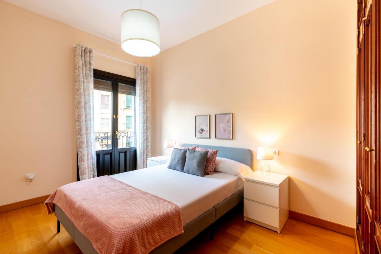 Center Of Seville! Luxury Apartment In Sevillian Manor House! Kültér fotó