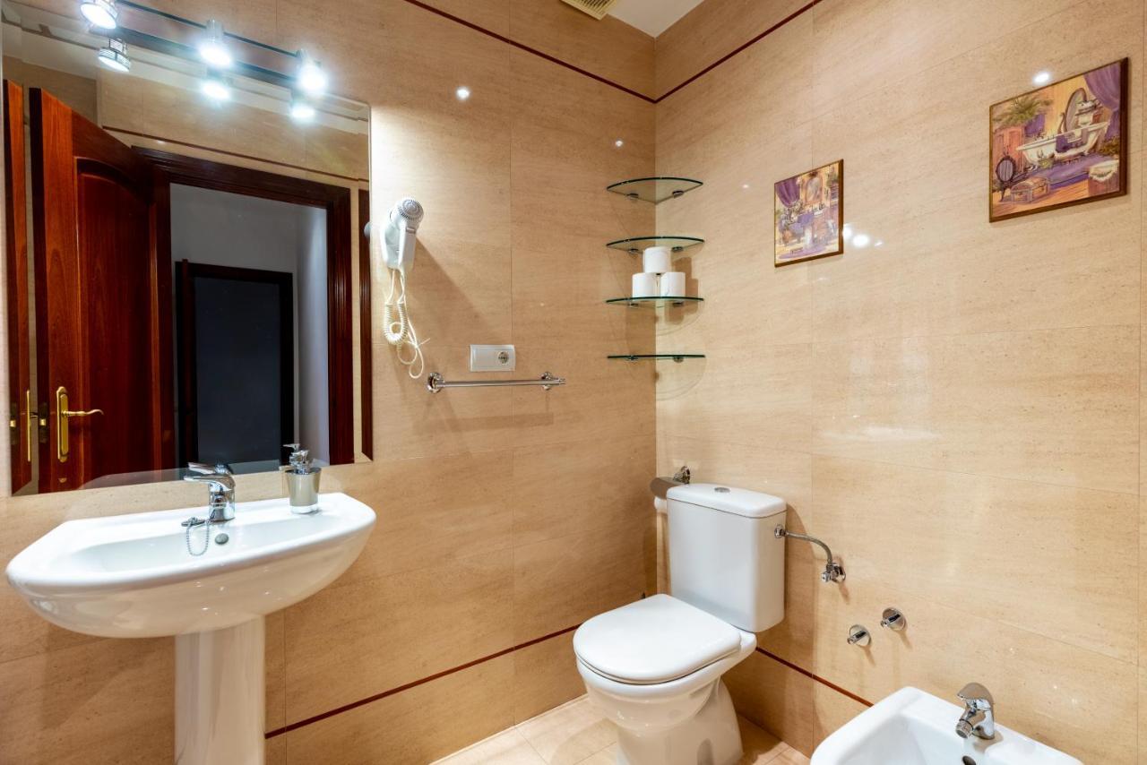 Center Of Seville! Luxury Apartment In Sevillian Manor House! Kültér fotó